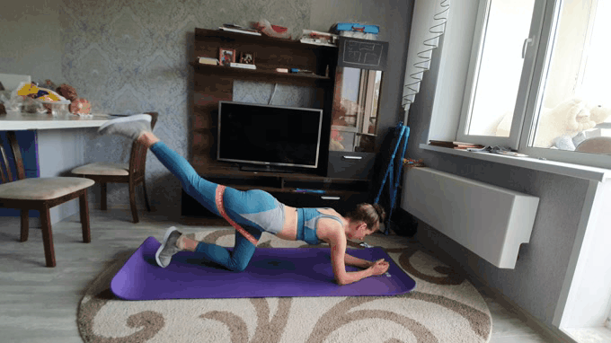 15 раз на одну ногу, 15 раз на другую.