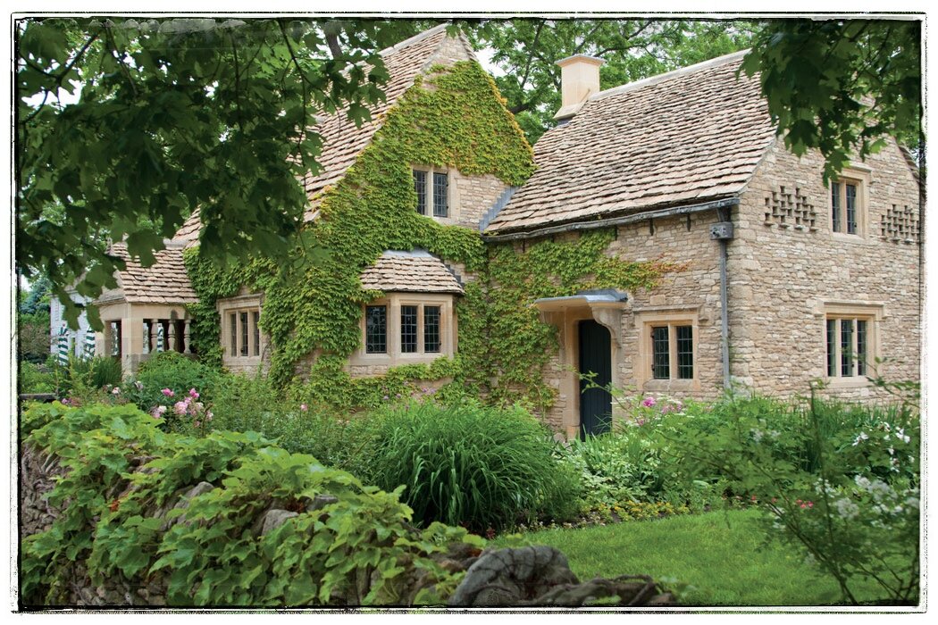 Дом на английском языке. Рабочий дом по английски. Рабочий дом по английски. Тюдоров особняк сад. Комнаты в квартире названия.