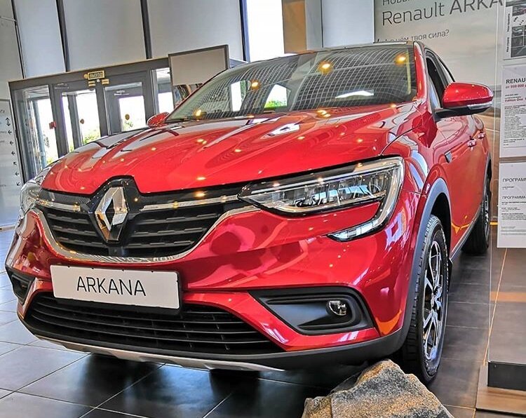 Renault Arkana. Вид спереди.