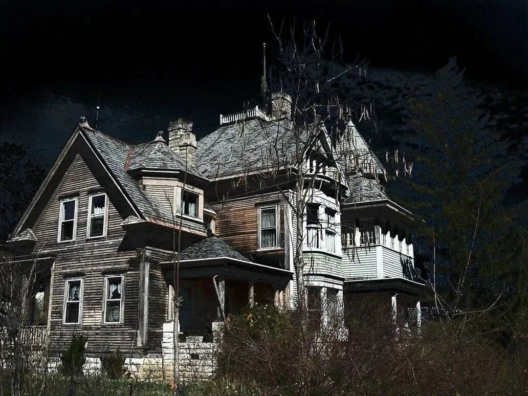 The house is getting old. Крипи Хаус особняк. Хаус особняк СПУКИ особняк. Заброшенный особняк Джанхот. Coudersport Пенсильвания заброшенный Викторианский особняк.