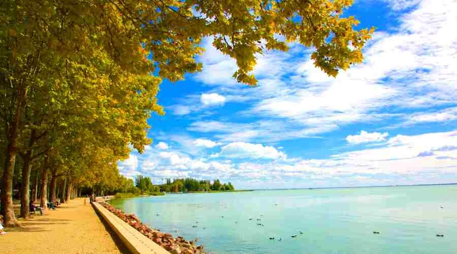 Озеро Балатон - крупнейший пресный водоём в Венгрии и Европе...