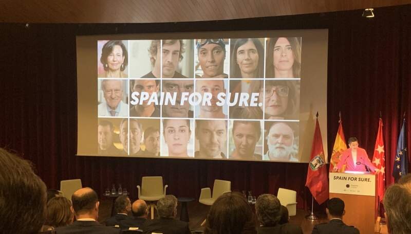 Испания наверняка: министр иностранных дел Аранча Гонсалес на старте кампании. Фото: Global Spain / Twitter