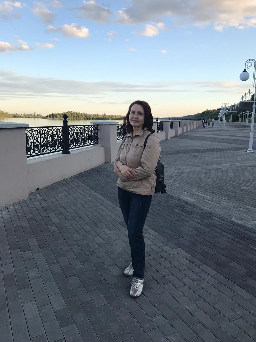 Пустая набережная Оби, июнь, вечер, самоизоляция.