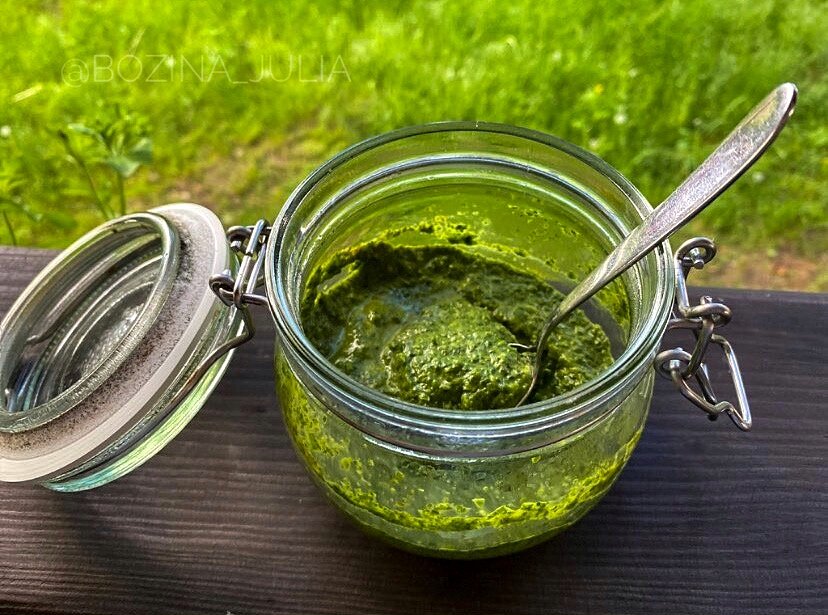 Соус песто из огородной зелени