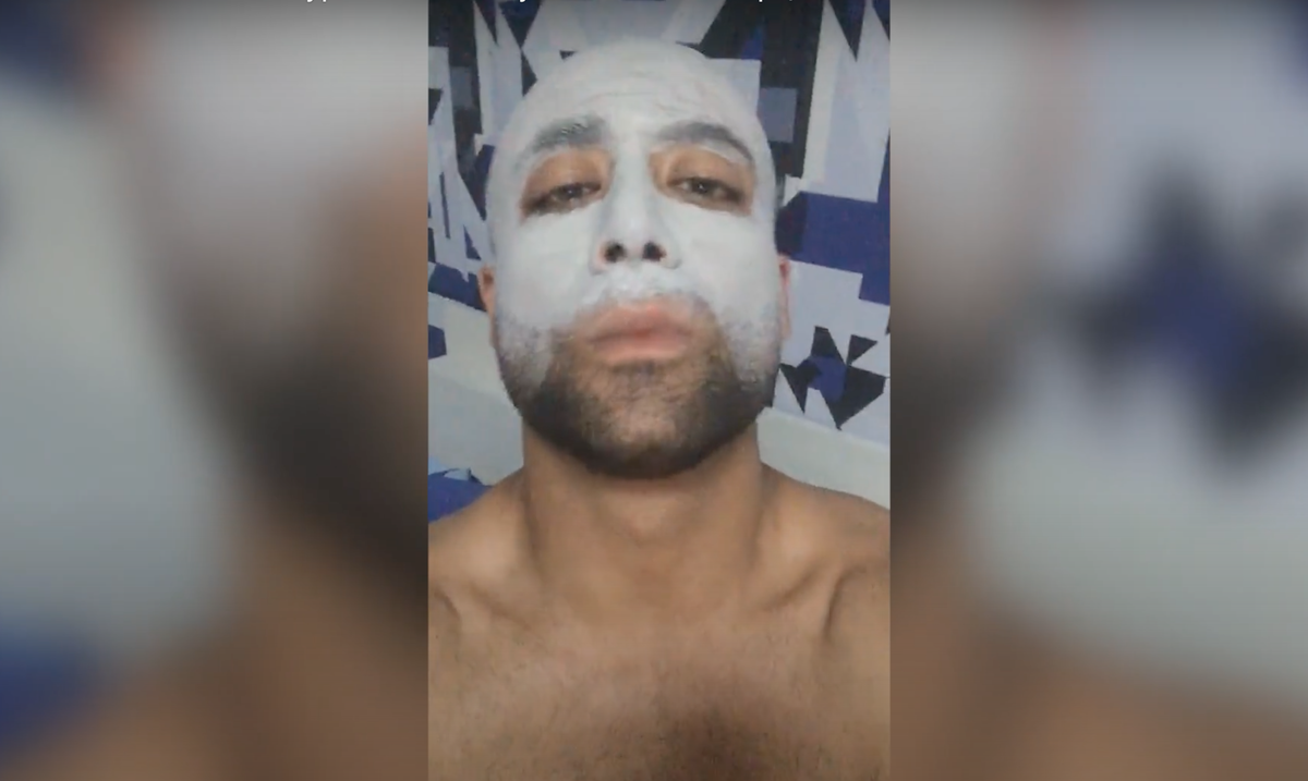 Ведь делать себе маски на ночь, ну это уже… сами понимаете… 