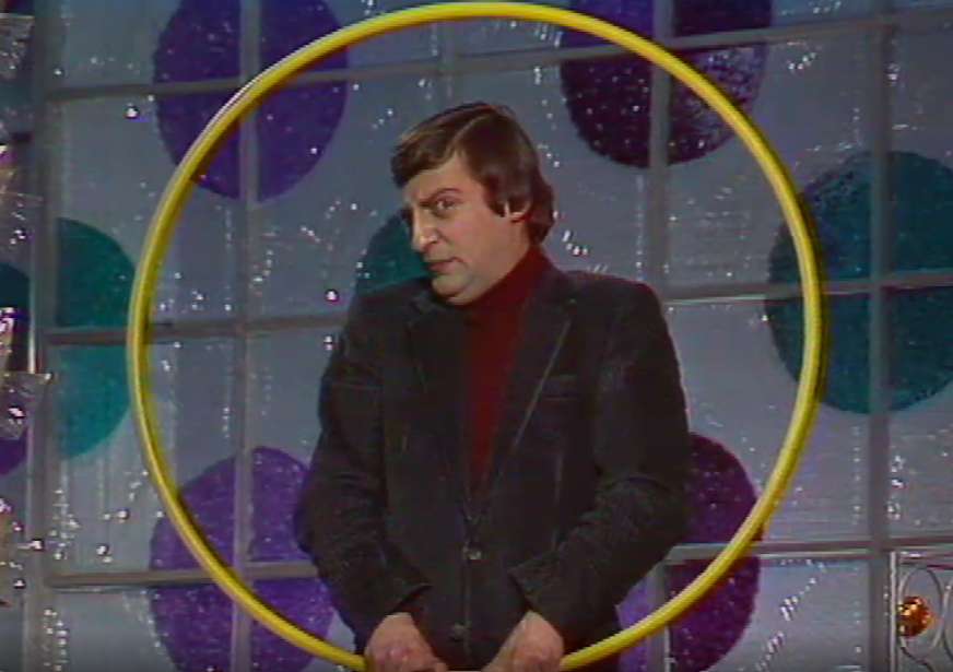 Кадр из программы "Новогодний "Голубой огонек" (1982)