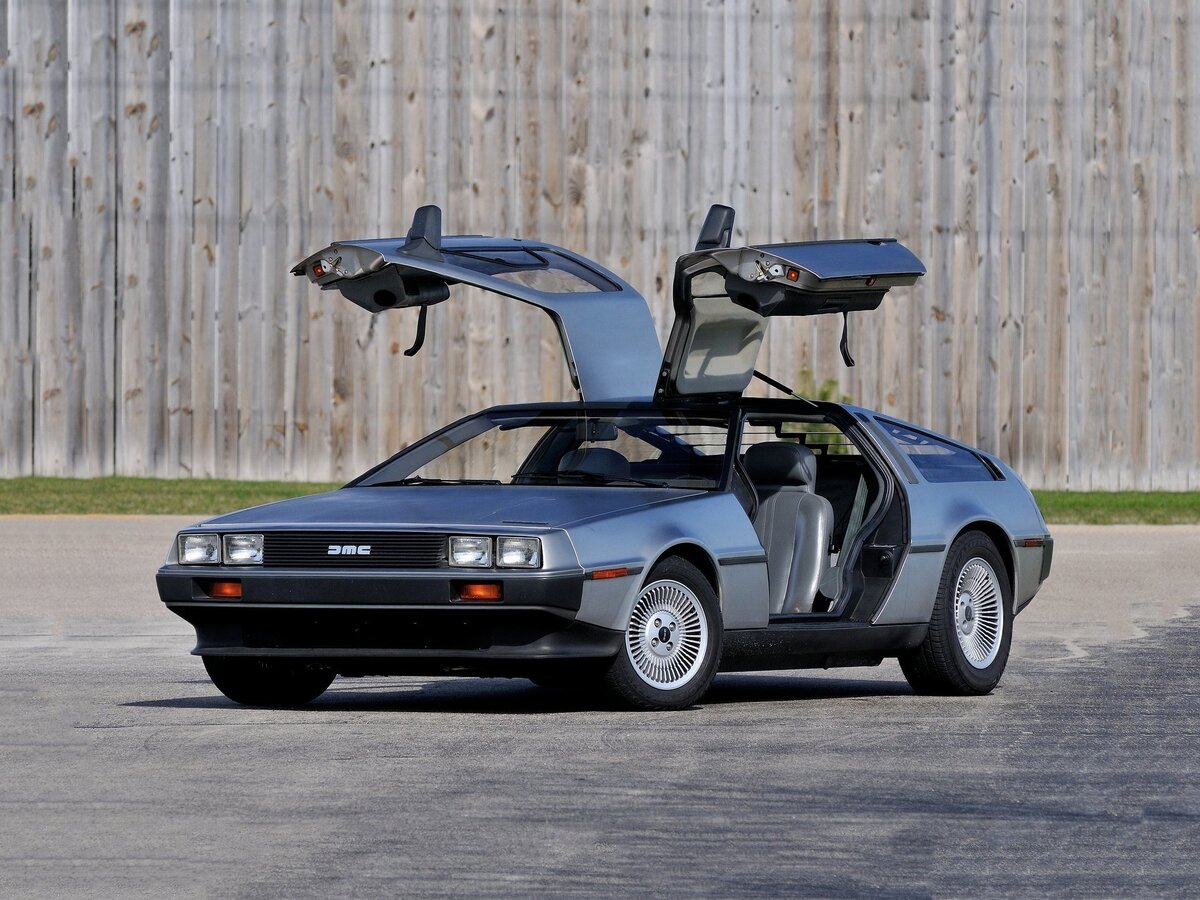 DMC 80 DELOREAN