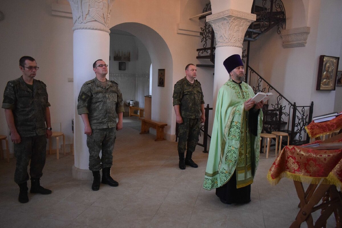 Храм в п.Барсово,наш Батюшка о.Николай