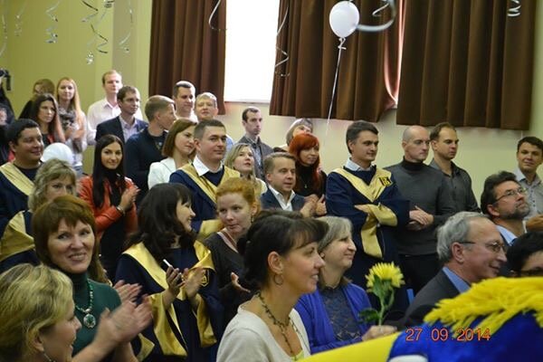 Мы в аудитории. Листайте дальше карусель там еще пара фоток.