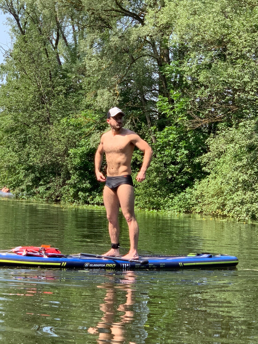 SUP серфинг в его нынешнем виде возник около 20 лет назад. С каждым годом число поклонников этого направления активно растет.