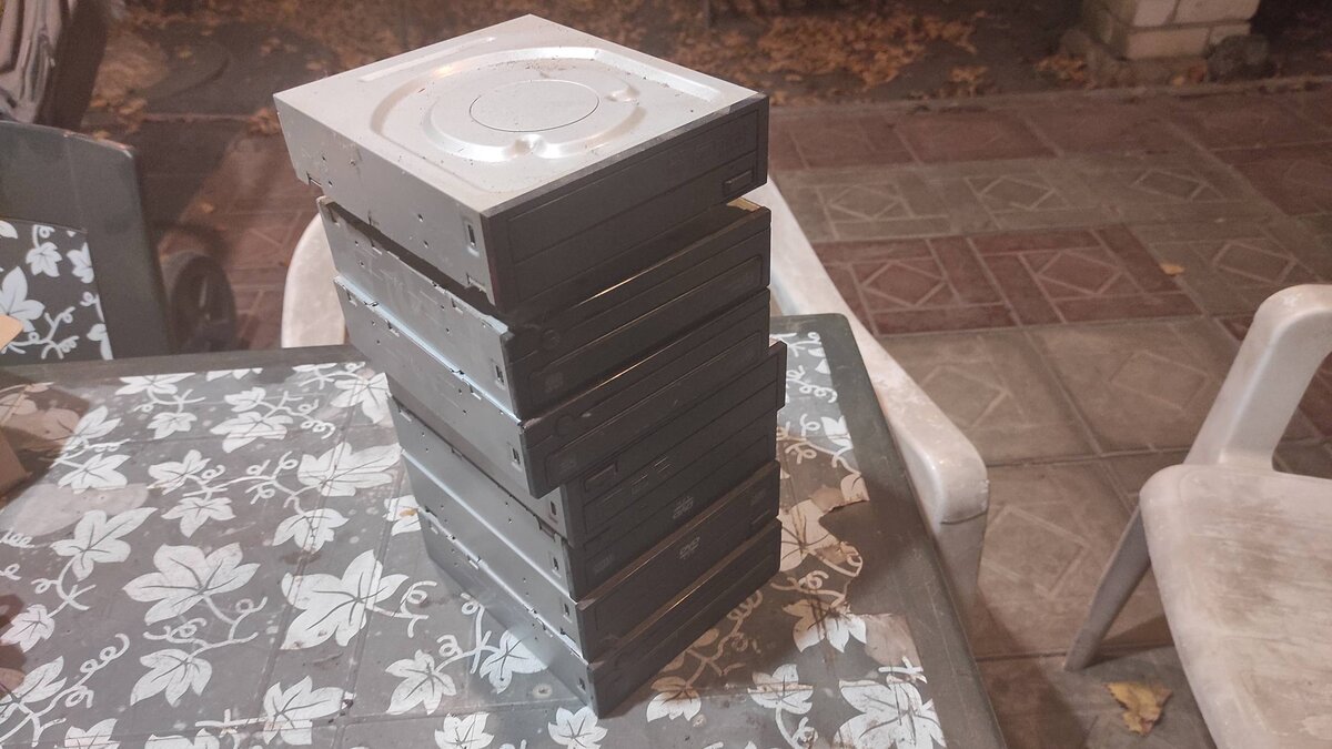 Оптические приводы от стационарного ПК, фото автора канала