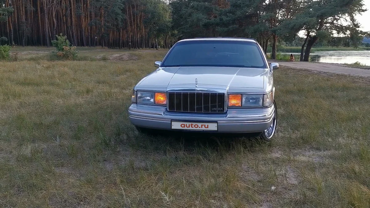 Самые крутые и дорогие старые автомобили Lincoln Town Car,которые продаются  в России | Инфо-факты | Дзен