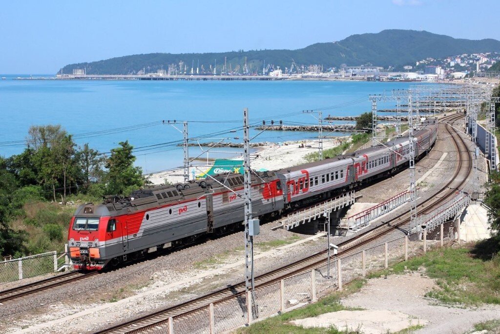 По морскому побережью