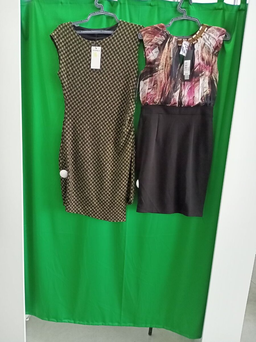 Оба платья размера S,мне маловаты.Эх,жаль