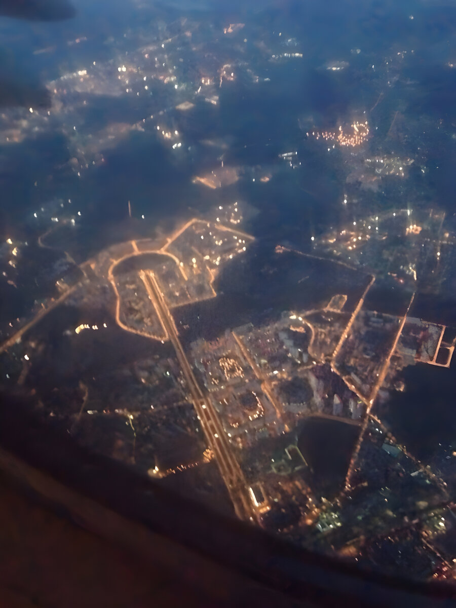 Моя очередная коммандировка. Даже не помню куда летела. Кажется в Самару. Фото из личного архива.