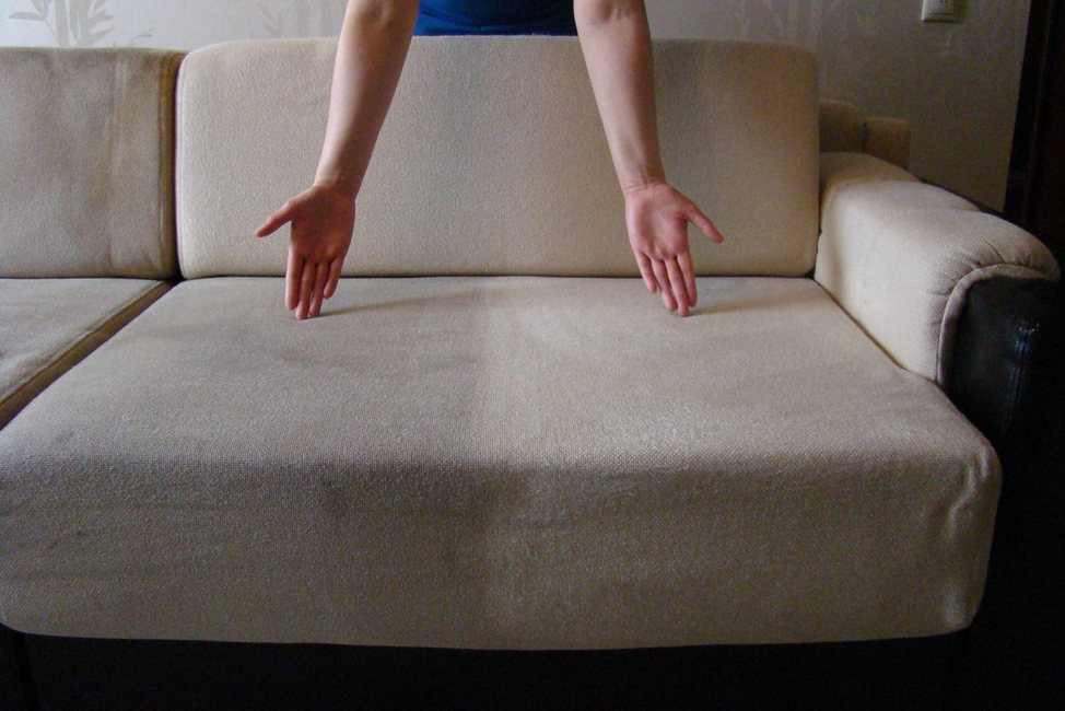 Как почистить диван и другую мягкую мебель в домашних условиях. 10 советовот профессионалов