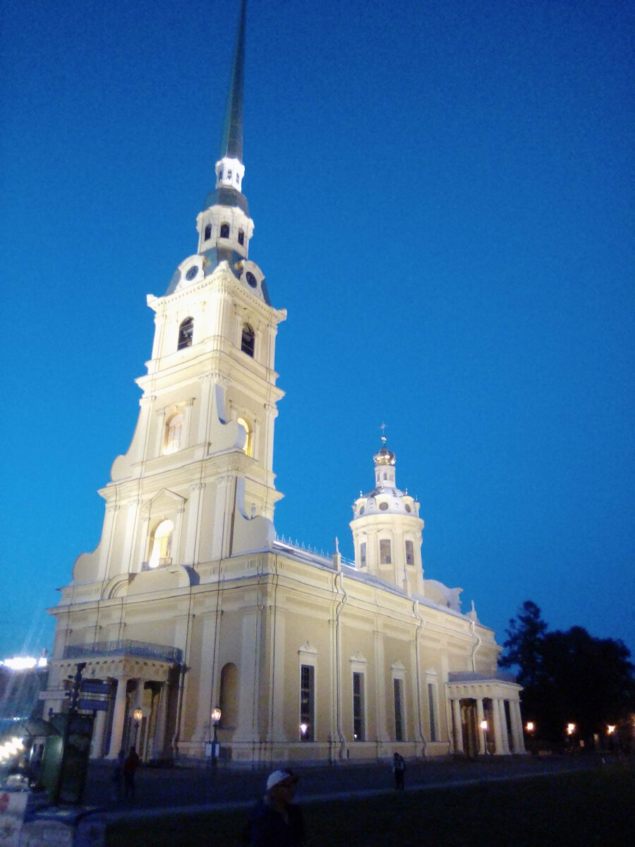 Собор святых первоверховных апостолов Петра и Павла на Заячьем острове.