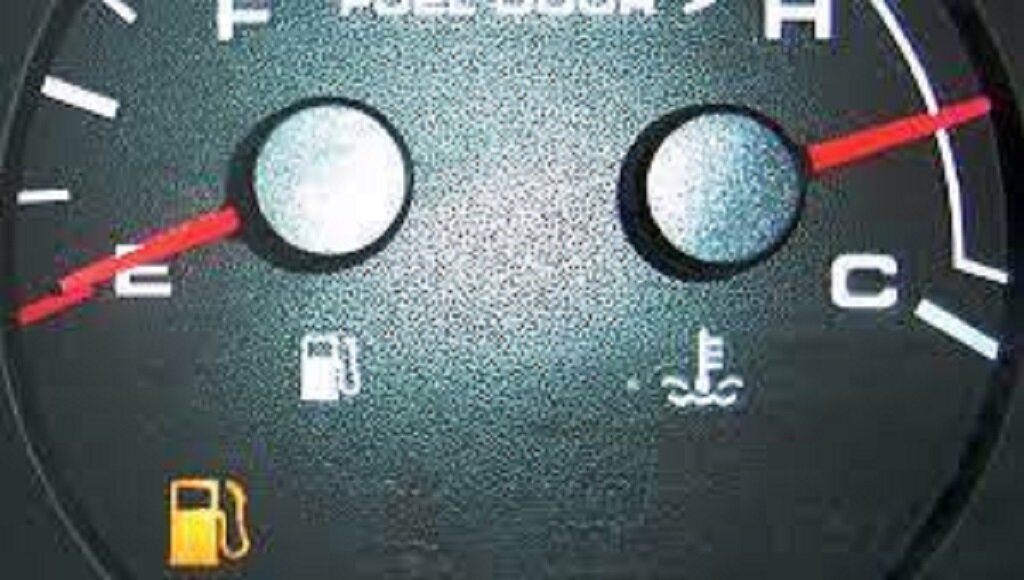 Сколько получится проехать на авто после того, как загорелась лампочка ...