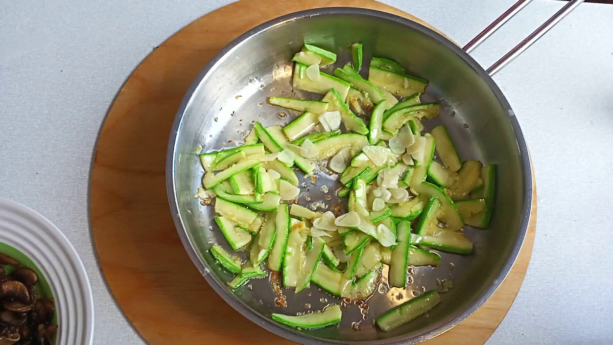 Кабачки, запеченные в духовке, постные