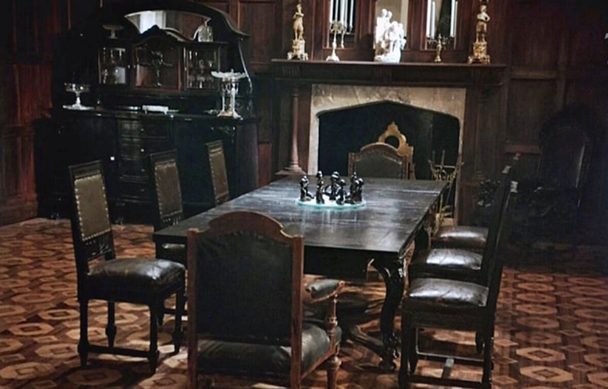 Кадр из фильма "10 негритят"