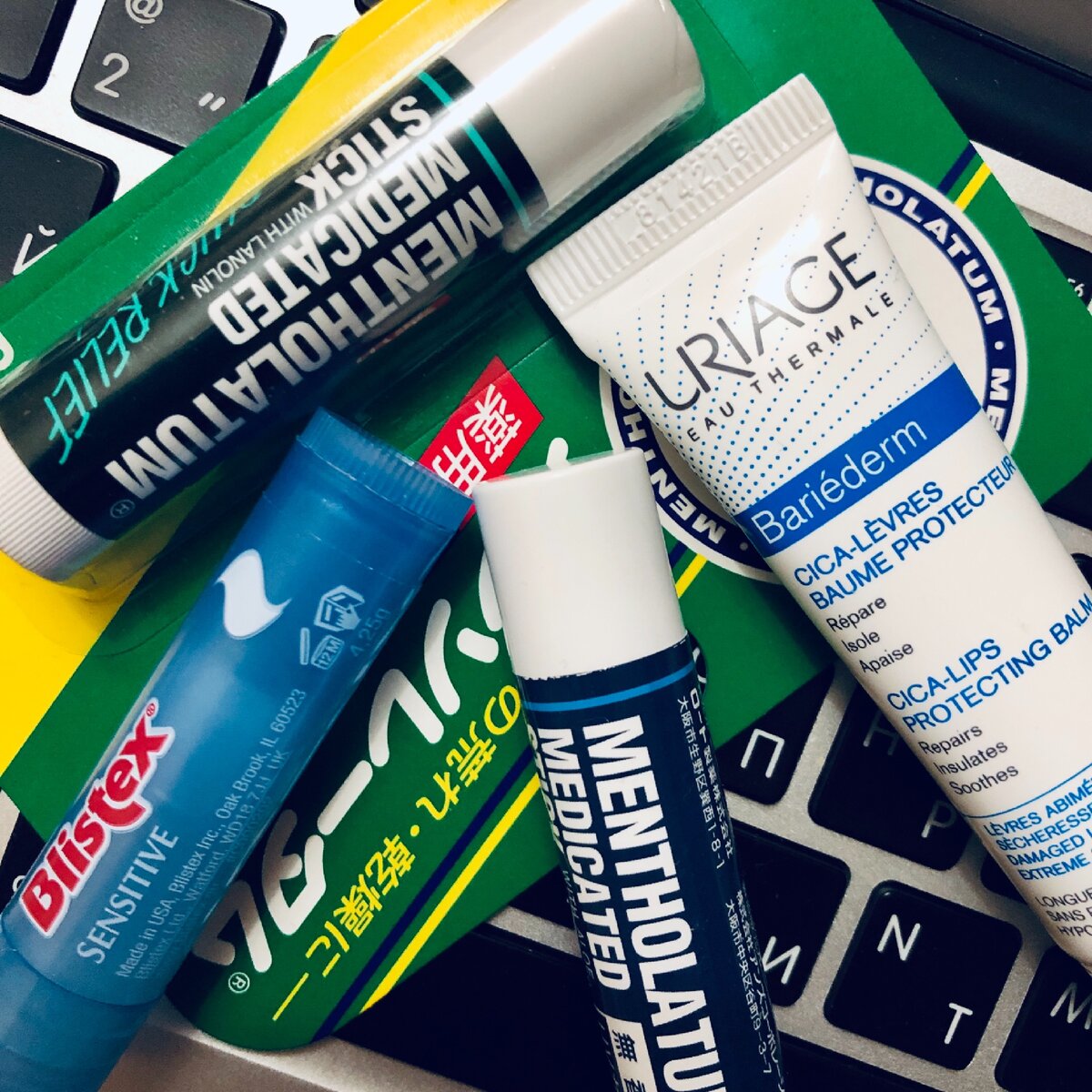 Бальзамы MENTHOLATUM medicated stick, BLISTEX sensetive, URIAGE Bariederm CICA-lips protecting balm