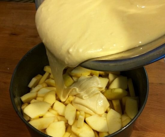 Пирожки с яблоком и корицей в духовке