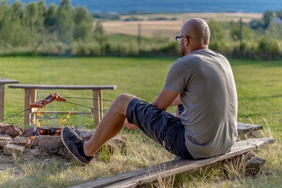 Кто не любит посидеть у костра на природе?
