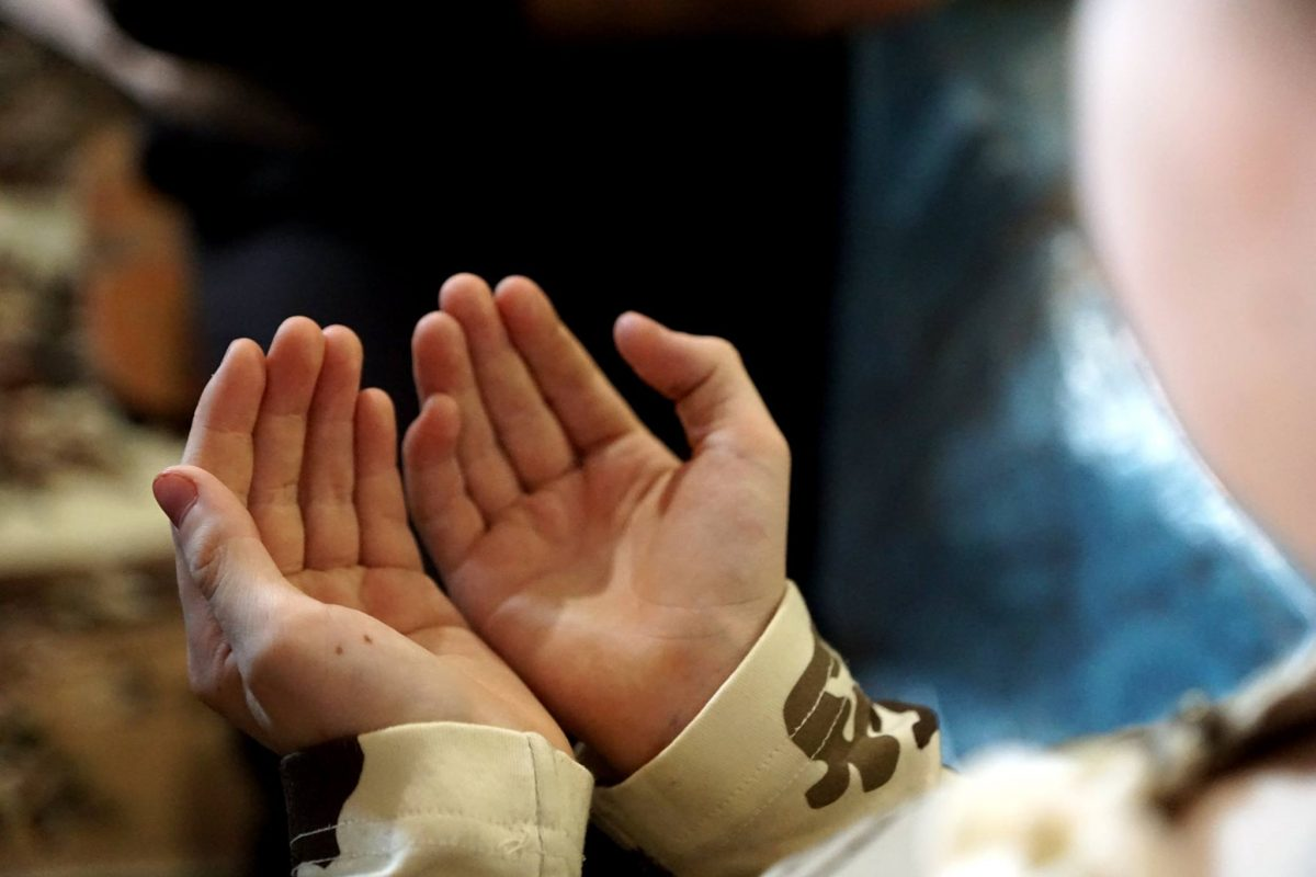 Мольба дуа. Мольба мусульманина. Мусульманские руки. Молитва ладони мусульман.