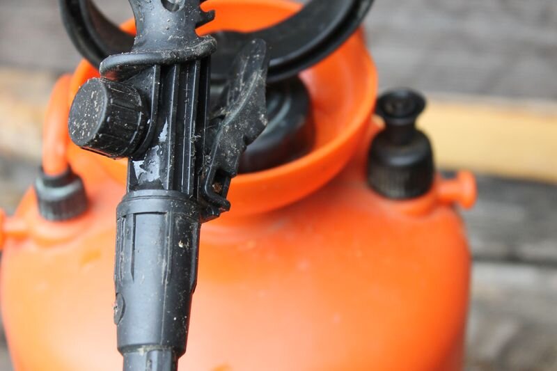 вот эти два узла, за которыми надо следить и промывать их от агрессивных сред