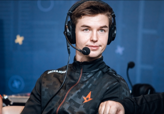 Николай "device" Ридтц, игрок Astralis с января 2016 года.