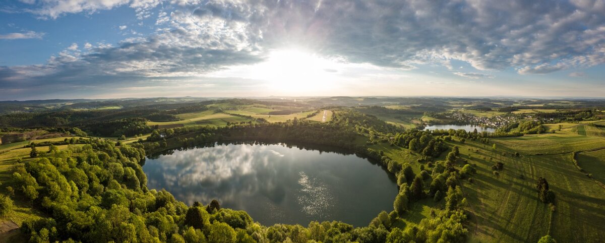 В Германии просыпается вулкан Лахер, спавший 13 тысяч лет, фото: eifel.info 
