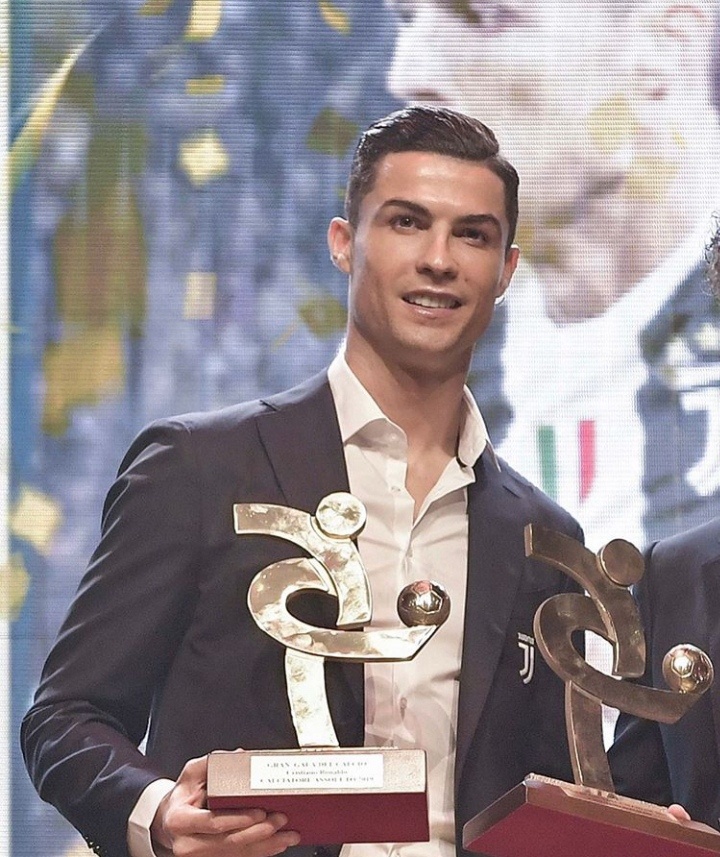 2. Совершенствуйся . Ты должен работать над собой. Я этим занимался каждый день и потому я нахожусь в топе лучших игроков уже много-много лет.