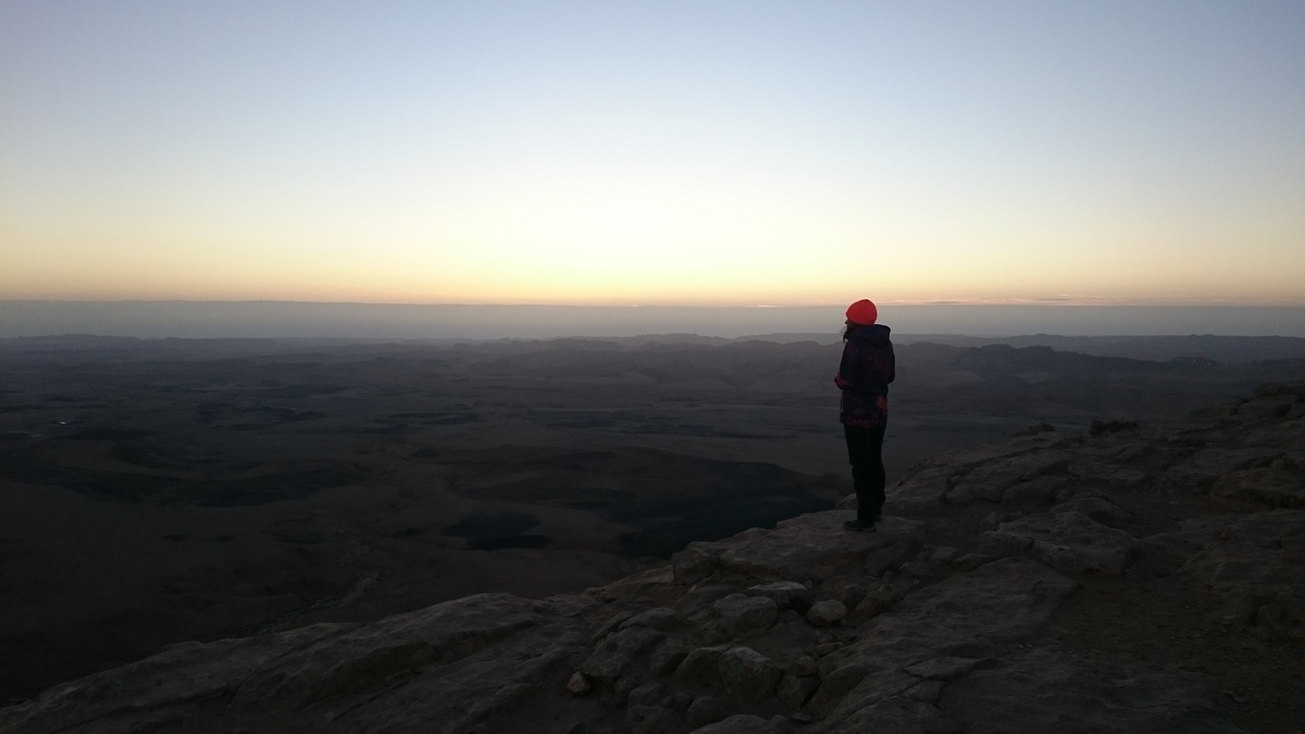 на краю кратера Мицпе-Рамон