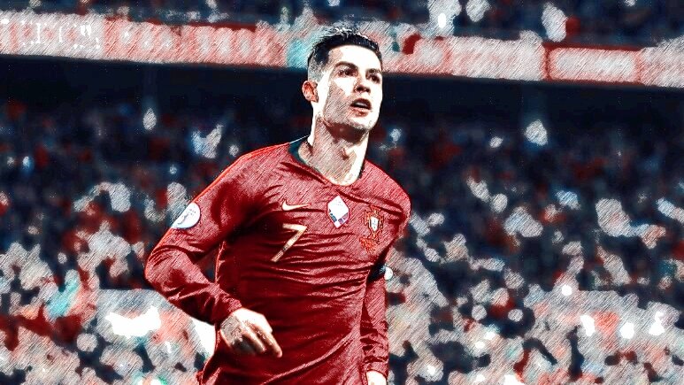 Португальский футболист Криштиану Роналду во время отборочного матча группы в Евро-2020 между сборными Португалии и Литвы в ноябре. 14, 2019.   