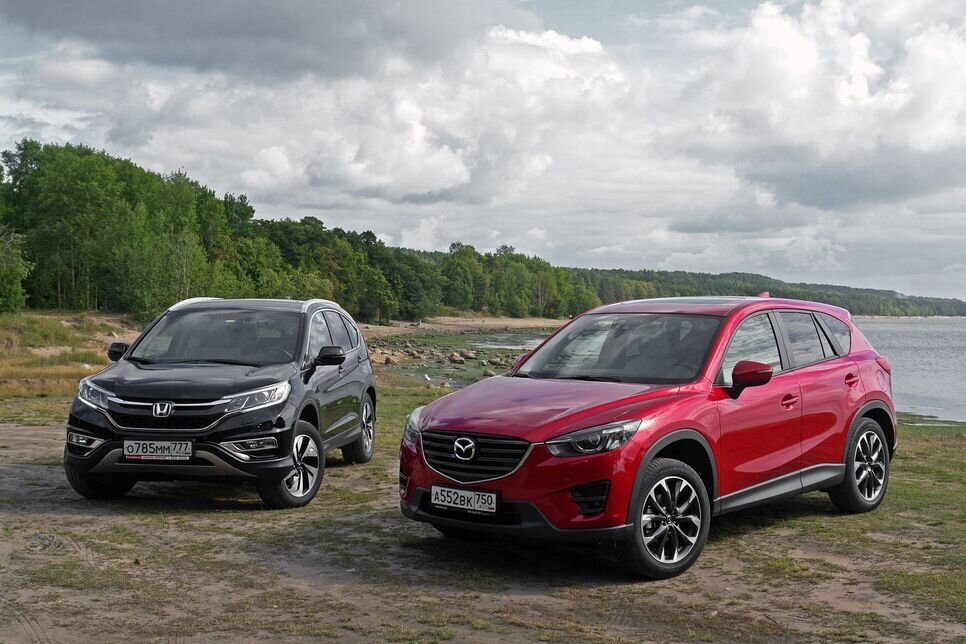 Mazda cr. Мазда СХ-5 Хонда СРВ. Mazda CX 5 vs Honda CRV. Honda cx5. Mazda CRV 9.