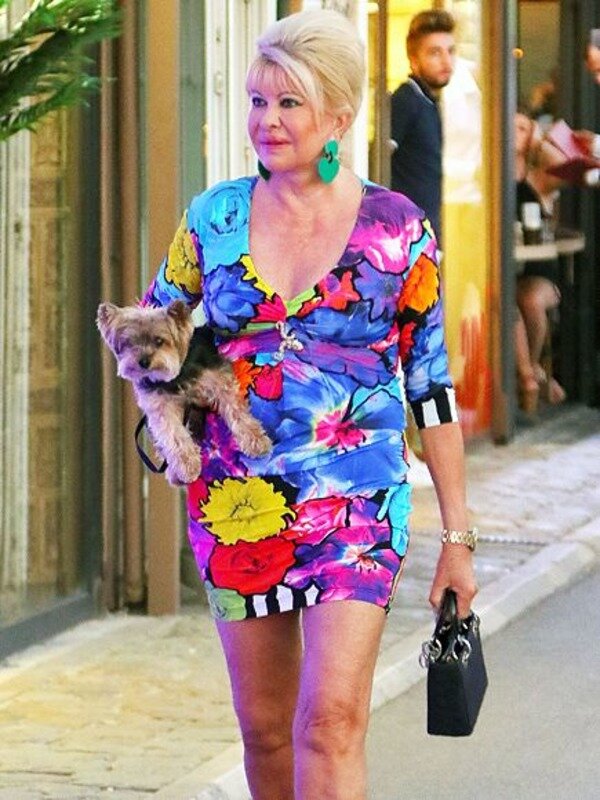 Пестрая цветастая одежда