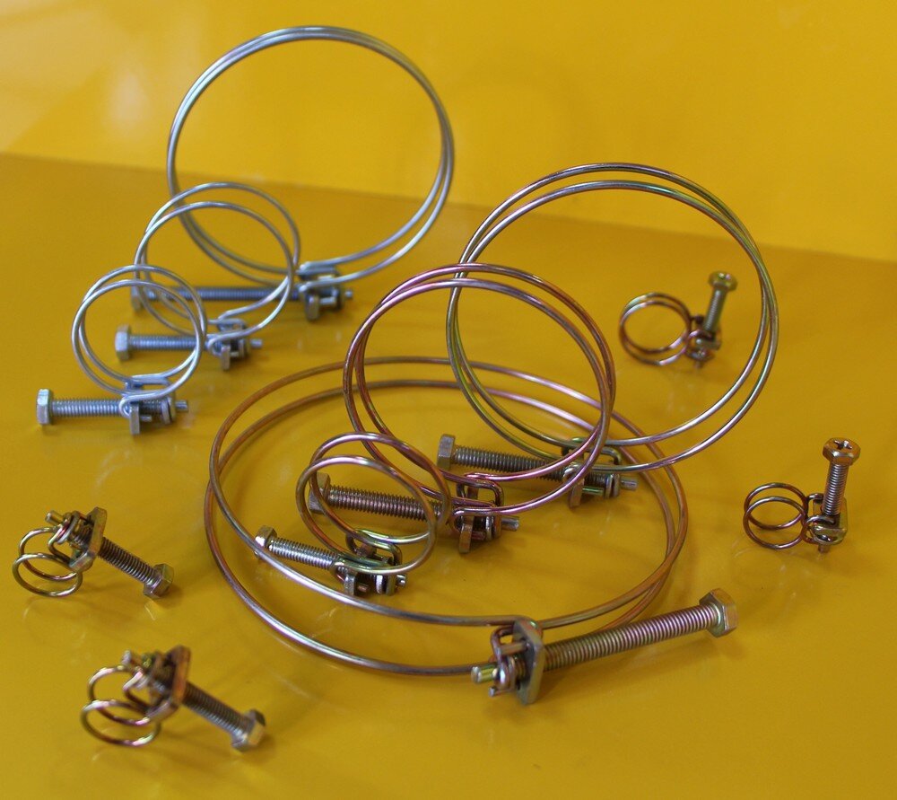 Хомуты для крепления и герметизации соединения шлангов и гибких трубопроводов. Фото из открытых источников