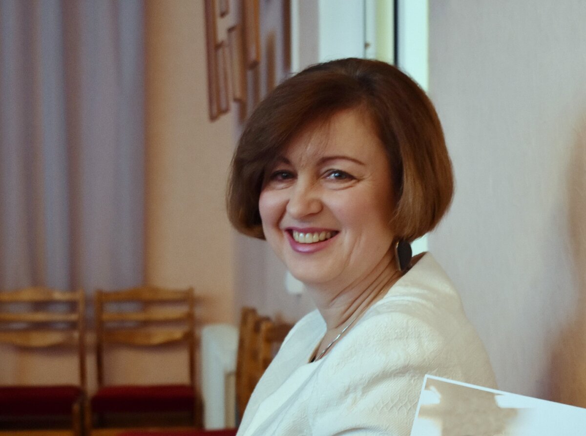 Директор Курганской областной универсальной научной библиотеки им. А. К. Югова, заведующий кафедрой журналистики и массовых коммуникаций Курганского государственного университета, кандидат педагогических наук Наталья Александровна Катайцева.