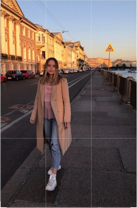 Объект съёмки находится на пересечении линий