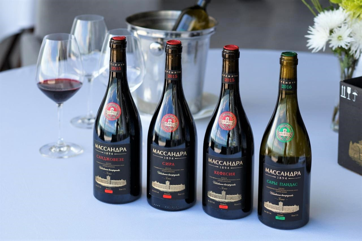 Линейка премиального вина, выпущенного Массандрой. Фото процитировано из Facebook производителя