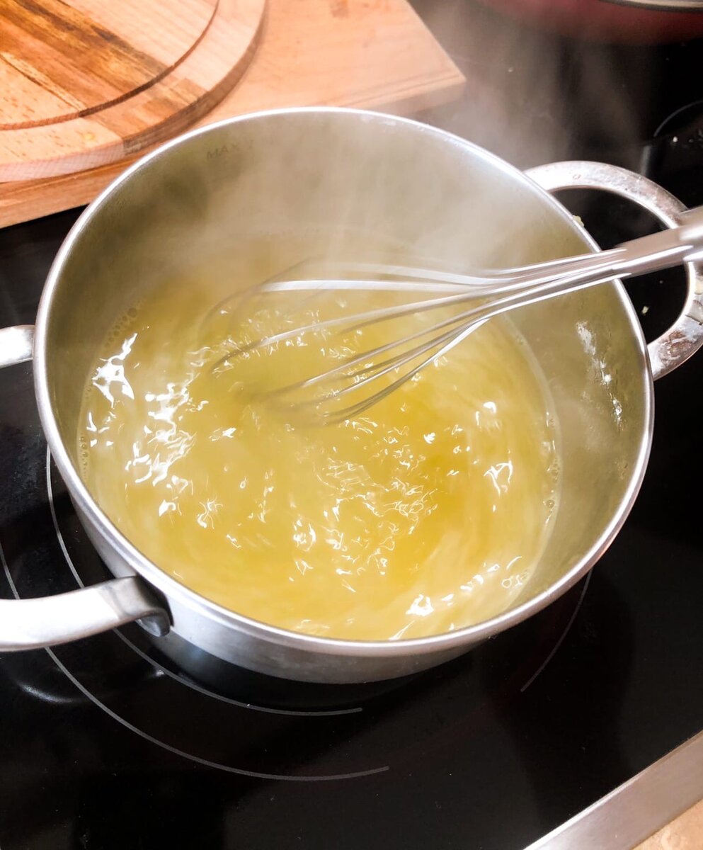 Кипятим Сок, сахар и агар-агар