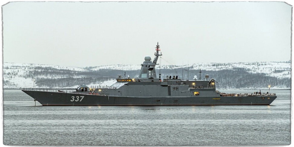 Источник: Святослав Морозов. Корвет проекта 20385. От обычной версии можно отличить по изменившейся надстройке, хотя сейчас аналогичную ставят и на 20380.