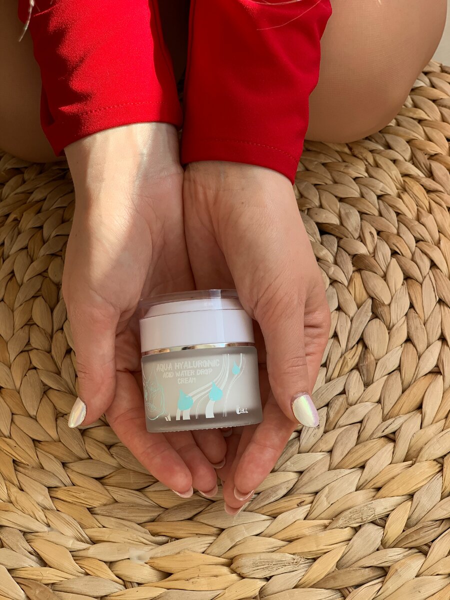 Примеры кремов с очень легкими текстурами, с преобладанием увлажнителей. 