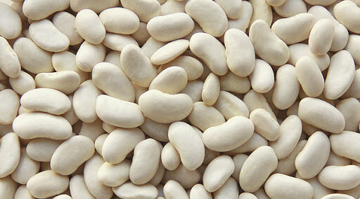 Белая фасоль является основным источником железа в растительной пище — в 100 граммах содержится 0,01 грамма железа