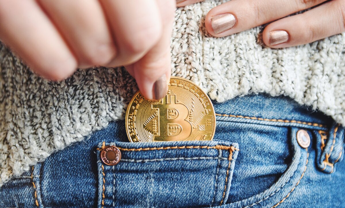 Каждому по биткоину!