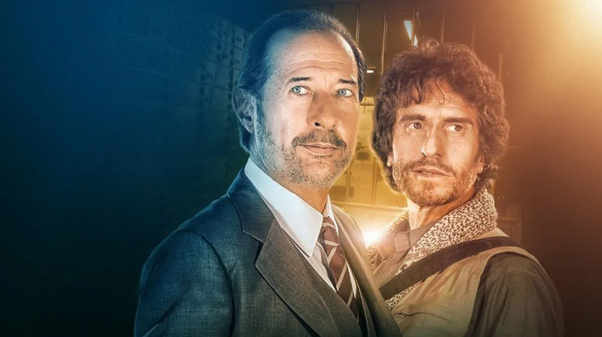 Здесь и далее кадры из фильма "Афера века"