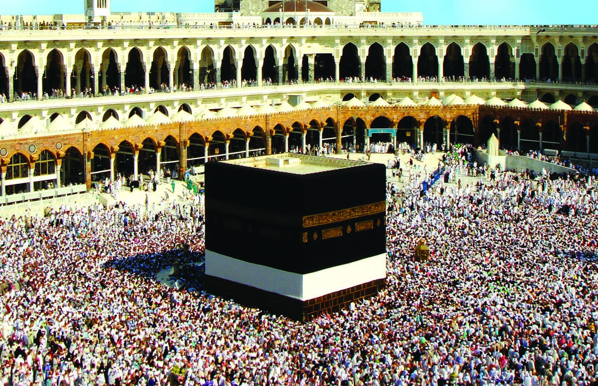 Поставь мекку. Саудовская Аравия Мекка. Кааба. Черный камень в Саудовской Аравии. Великая мечеть Мекки холст.
