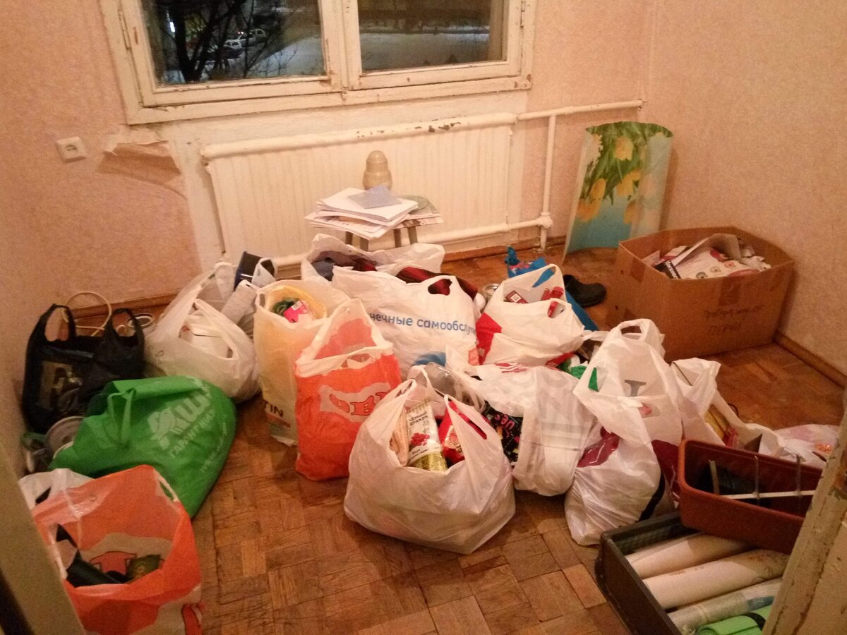 Добро пожаловать к нам домой! На 1 февраля 2017 года ещё не все вещи разобраны (фотография будущей детской)