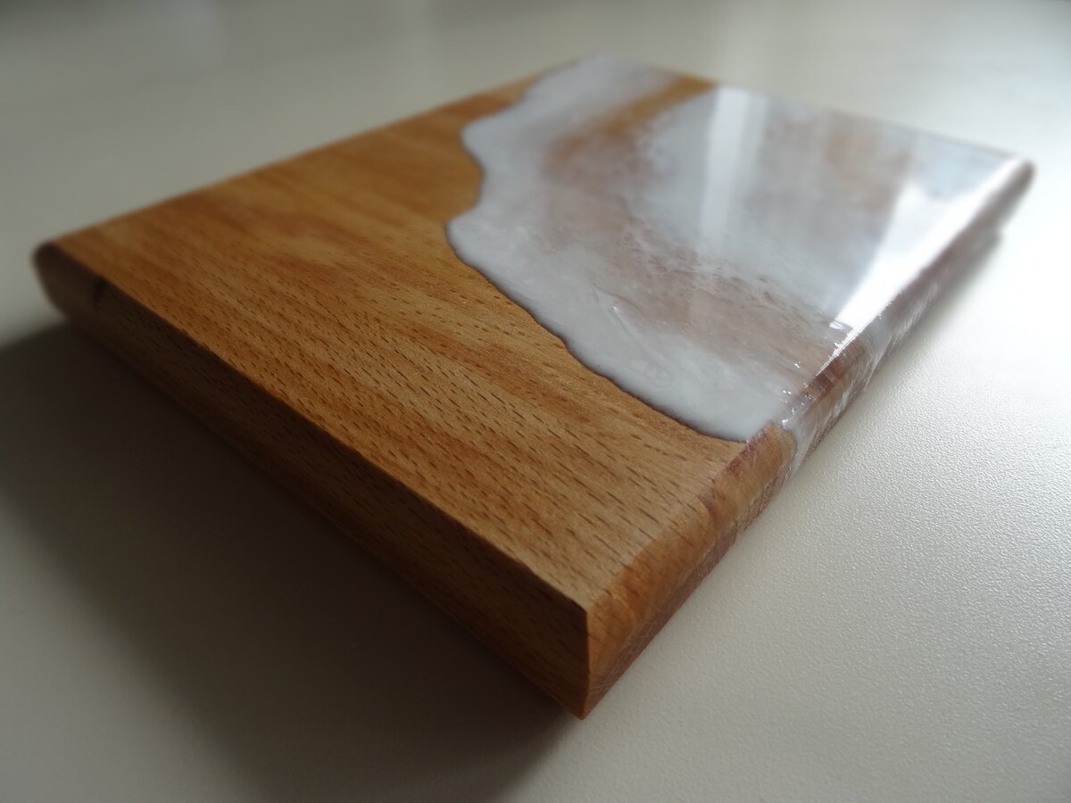 Сервировочная доска с эффектом морской пены. 