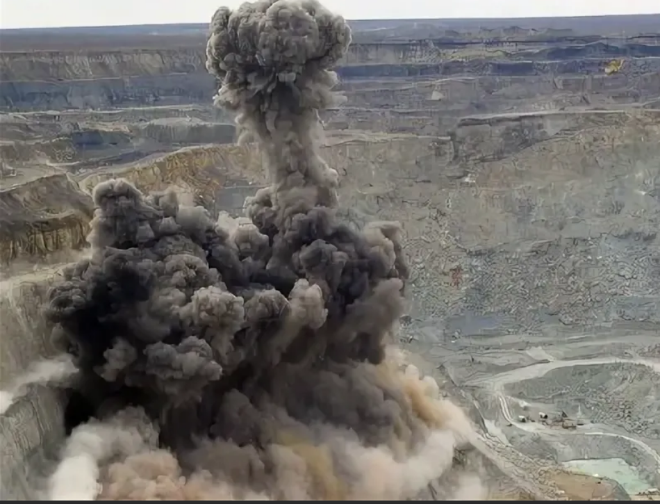 Обогатительная фабрика антоновская пожар. Полюс красноярск олимпиадинский гок. Горение угольной пыли. Фабрика 12 алроса. 2022.